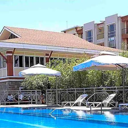 Budget 2 Bedroom With Free Parking Near Naia