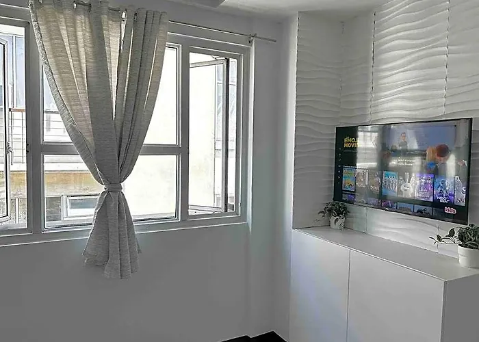 Budget 2 Bedroom With Free Parking Near Naia Manila