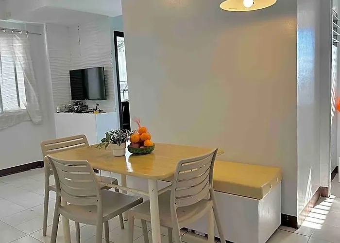 Budget 2 Bedroom With Free Parking Near Naia Hotel Manila